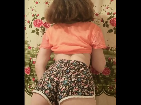 ❤️ Gadis muda seksi menanggalkan celana pendeknya di depan kamera ❤ Rusia porno di porno id.hentaisaturn.ru