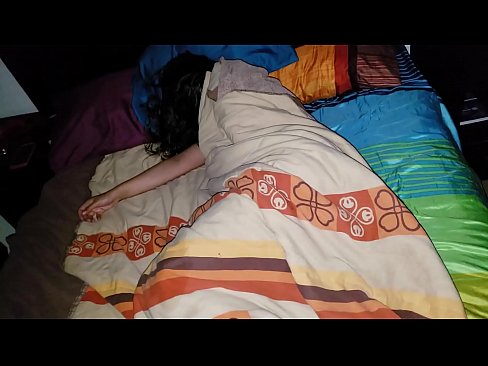 ❤️ Anak tiri memarahi ibu tirinya yang masih muda saat dia tidur. ❤ Rusia porno di porno id.hentaisaturn.ru